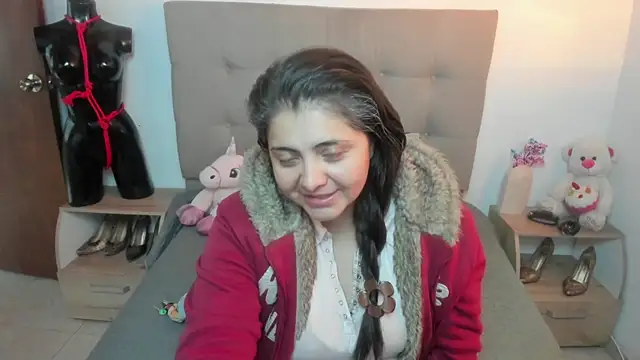 TifanyAmazinng online show from 11-11-25, 12:33