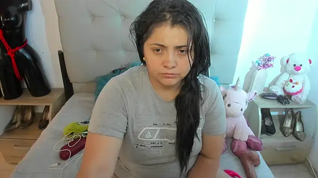 TifanyAmazinng online show from 11-27-25, 12:27