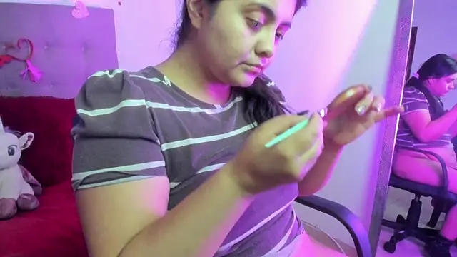 TifanyAmazinng online show from 02-18-26, 12:45