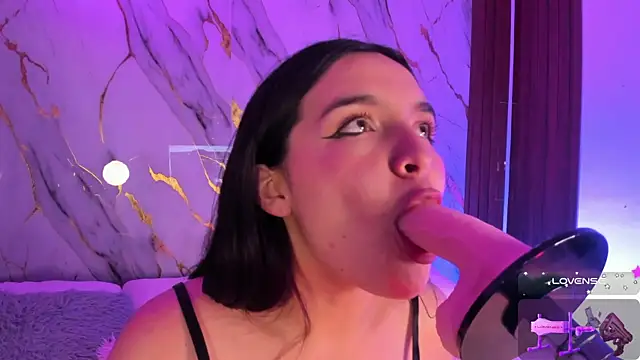 alicecute77 online show from 11-18-25, 02:27