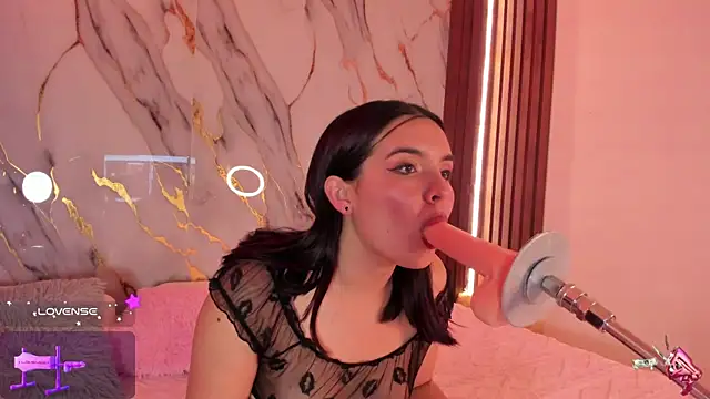 alicecute77 online show from 09-30-25, 02:28