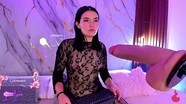 alicecute77 online show from 04-15-26, 07:58