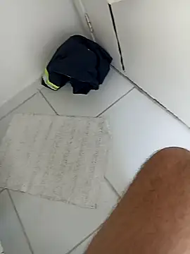 Snapshot of comobucetinhas chatting on 09-11-25, 06:41 comobucetinhas online show from 09-11-25, 06:41