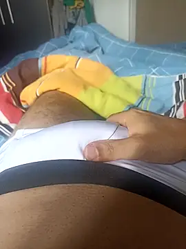 Snapshot of comobucetinhas chatting on 10-29-25, 01:54 comobucetinhas online show from 10-29-25, 01:54