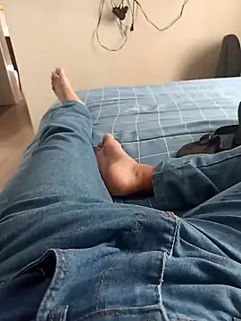 Snapshot of comobucetinhas chatting on 09-08-25, 06:40 comobucetinhas online show from 09-08-25, 06:40