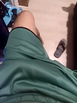 comobucetinhas online show from 12-18-25, 07:29