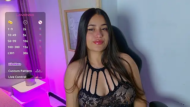 Snapshot of gabyjoness_ chatting on 05-26-26, 04:21 gabyjoness online show from 05-26-26, 04:21