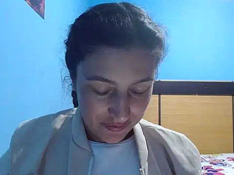 Snapshot of SarahFriendly chatting on 04-24-26, 02:35 SarahFriendly online show from 04-24-26, 02:35