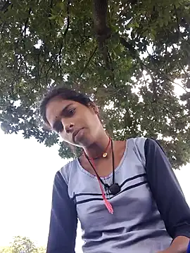 Snapshot of Gulika_Doshi chatting on 10-04-25, 06:59 Gulika Doshi online show from 10-04-25, 06:59
