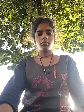 Snapshot of Gulika_Doshi chatting on 10-10-25, 01:39 Gulika Doshi online show from 10-10-25, 01:39