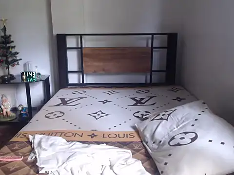 Prettysweetmum online show from 02-04-26, 03:45