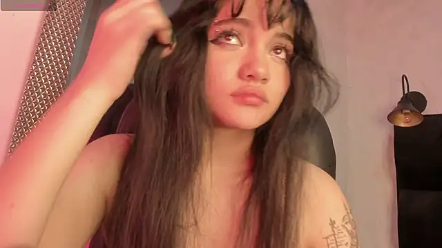 Snapshot of Darky_Doll chatting on 10-05-25, 03:41 Darky Doll online show from 10-05-25, 03:41