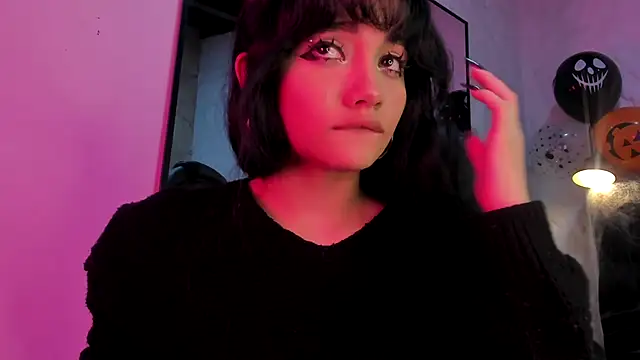 Snapshot of Darky_Doll chatting on 10-23-25, 04:11 Darky Doll online show from 10-23-25, 04:11