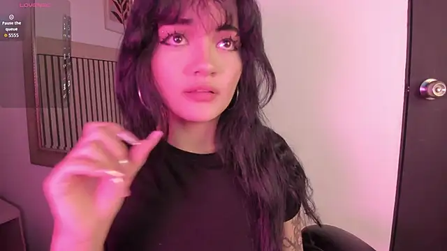 Snapshot of Darky_Doll chatting on 02-15-26, 10:20 Darky Doll online show from 02-15-26, 10:20