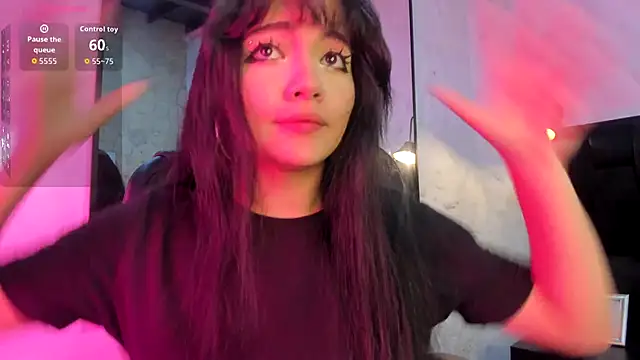 Snapshot of Darky_Doll chatting on 11-16-25, 08:13 Darky Doll online show from 11-16-25, 08:13