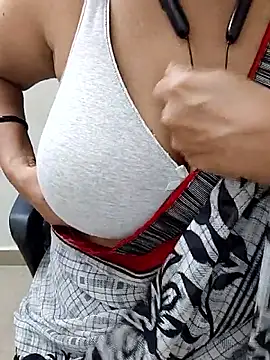 tami lavanya online show from 06-16-26, 05:51