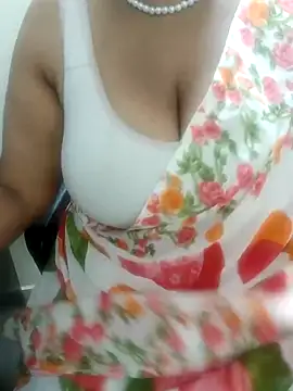 Snapshot of tami_lavanya chatting on 10-14-25, 05:02 tami lavanya online show from 10-14-25, 05:02