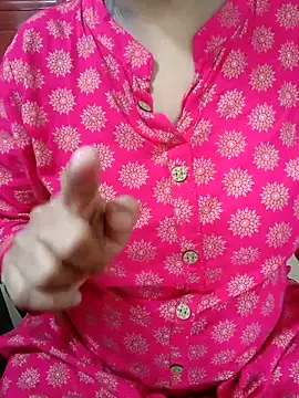 Snapshot of tami_lavanya chatting on 09-11-25, 04:01 tami lavanya online show from 09-11-25, 04:01