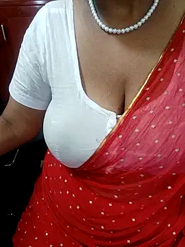 Snapshot of tami_lavanya chatting on 09-10-25, 07:07 tami lavanya online show from 09-10-25, 07:07