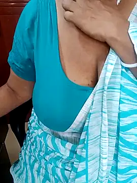 Snapshot of tami_lavanya chatting on 10-12-25, 03:19 tami lavanya online show from 10-12-25, 03:19
