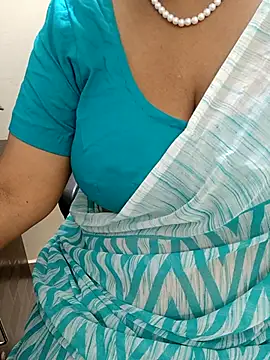 Snapshot of tami_lavanya chatting on 10-19-25, 05:48 tami lavanya online show from 10-19-25, 05:48