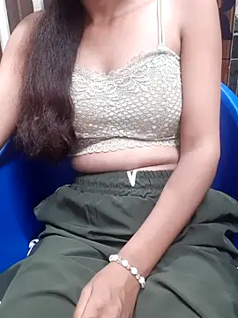 Snapshot of Aarti-kumri chatting on 09-21-25, 06:51 Aarti-kumri online show from 09-21-25, 06:51