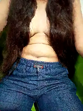 Snapshot of Aarti-kumri chatting on 09-09-25, 06:56 Aarti-kumri online show from 09-09-25, 06:56