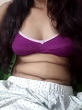 Snapshot of Aarti-kumri chatting on 09-11-25, 08:03 Aarti-kumri online show from 09-11-25, 08:03