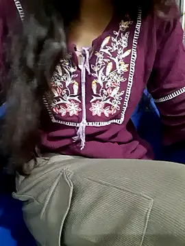 Aarti-kumri online show from 10-30-25, 04:48