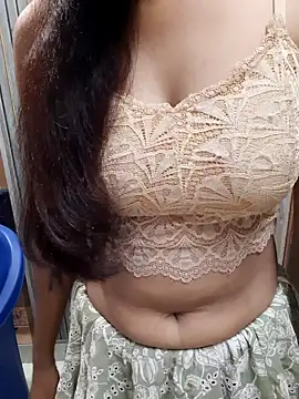 Snapshot of Aarti-kumri chatting on 09-22-25, 06:19 Aarti-kumri online show from 09-22-25, 06:19