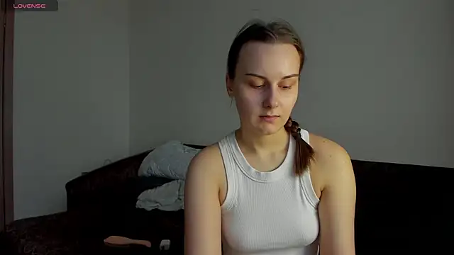 Kelly Cartier online show from 06-24-26, 04:38