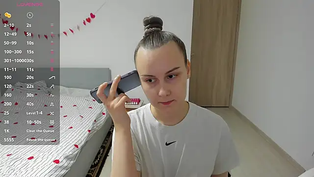 Kelly Cartier online show from 02-23-26, 01:23