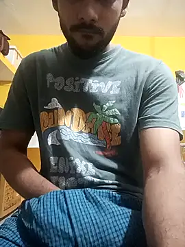Snapshot of mayur_raaje chatting on 07-31-26, 04:59 mayur raaje online show from 07-31-26, 04:59