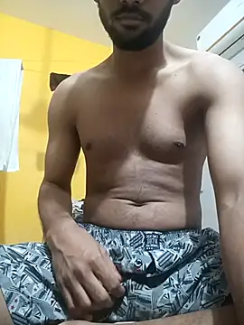Snapshot of mayur_raaje chatting on 07-14-26, 11:55 mayur raaje online show from 07-14-26, 11:55