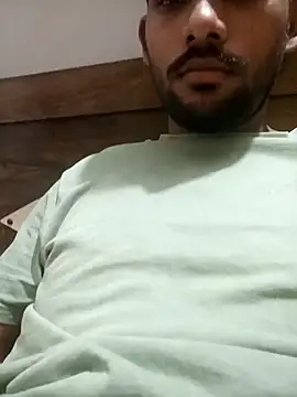 Snapshot of mayur_raaje chatting on 06-27-26, 03:34 mayur raaje online show from 06-27-26, 03:34