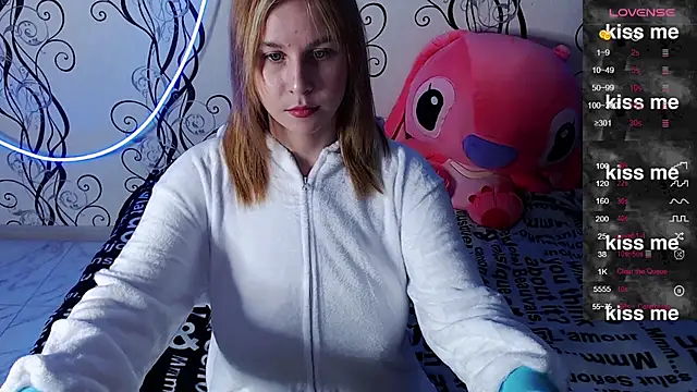 RoyAngela online show from 10-19-25, 03:37