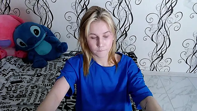 RoyAngela online show from 04-07-26, 01:29