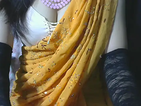 Snapshot of sheetal-sheetal95 chatting on 06-06-26, 05:51 sheetal-sheetal95 online show from 06-06-26, 05:51