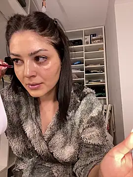 Lexi Storm online show from 11-17-25, 05:33