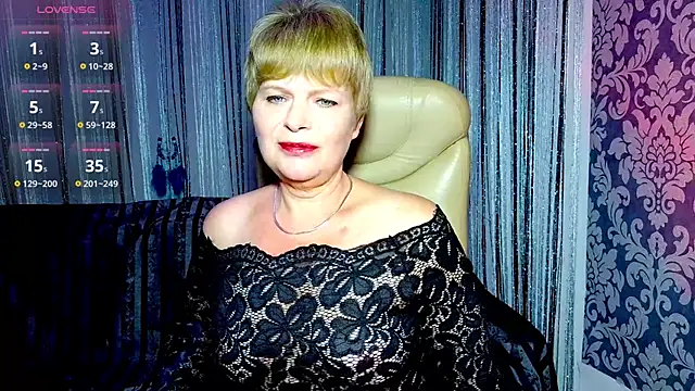 Snapshot of Tess_Terners chatting on 09-22-25, 02:45 Tess Terners online show from 09-22-25, 02:45