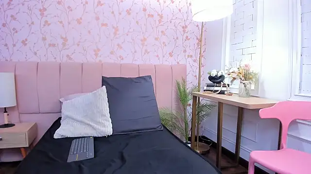 ariannaliss online show from 11-26-25, 12:16