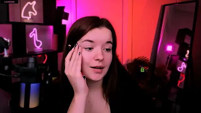 nika-still online show from 11-29-25, 10:26