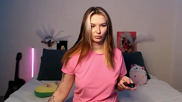 EileenKenner online show from 12-05-25, 05:33