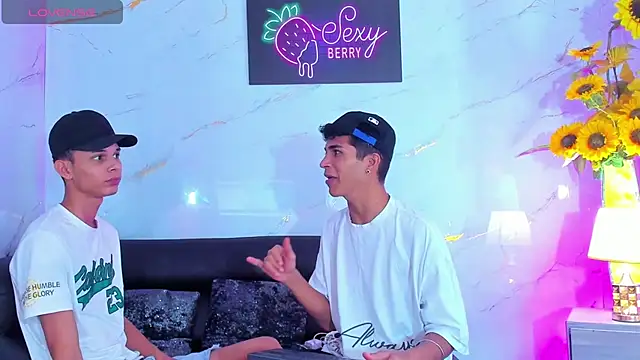 The boys at online show from 09-12-25, 04:23