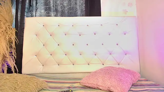 tatixxxvega online show from 04-01-26, 05:54