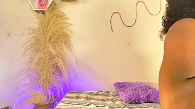 tatixxxvega online show from 10-29-25, 01:21