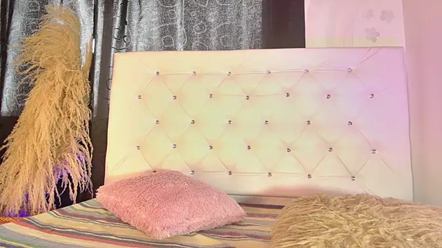 tatixxxvega online show from 04-08-26, 05:58