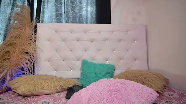 Snapshot of tatixxxvega chatting on 06-26-26, 07:20 tatixxxvega online show from 06-26-26, 07:20