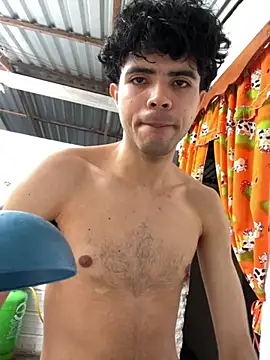 Axel-Mejia online show from 12-04-25, 01:43