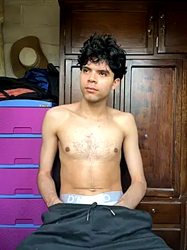 Axel-Mejia online show from 11-25-25, 01:22